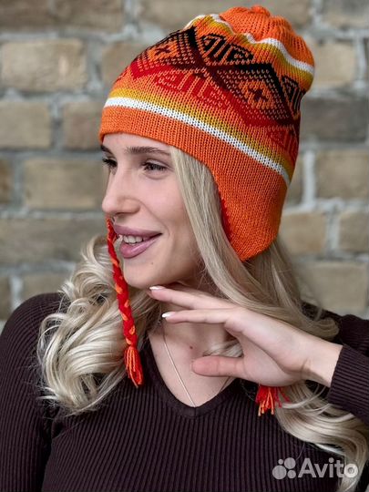 Женская вязаная шапка шерсть альпака двусторонняя Чульо Дос цвет красный-оранжевый