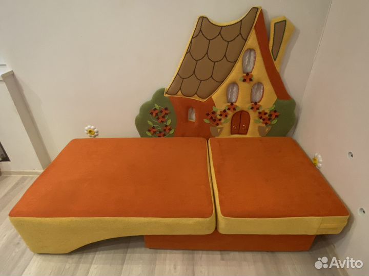Детская кровать диван с мягкими бортиками