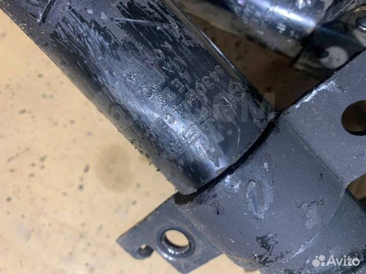 Стойки передние Nissan X-Trail HNT32