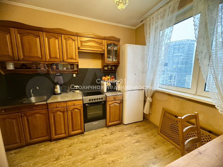 2-к. квартира, 52 м², 14/17 эт.