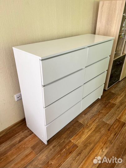 Комод белый 8 ящиков