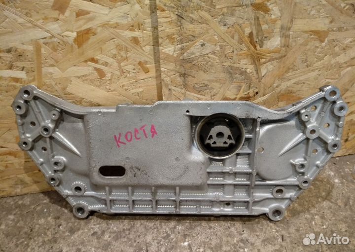 Подрамник 1K0199369F VW Golf Фольксваген