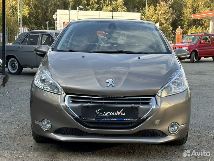 Peugeot 208 1.6 AT, 2013, 102 276 км