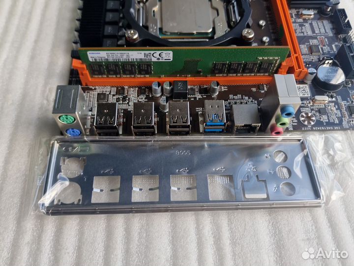 Комплект S-2011 X79+Xeon E5-2640+DDR3 16Gb