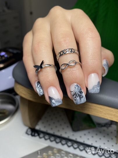 Маникюр педикюр