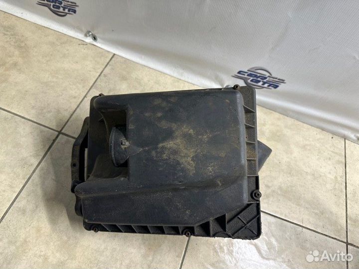 Корпус воздушного фильтра Opel Astra H Z16XER 2010