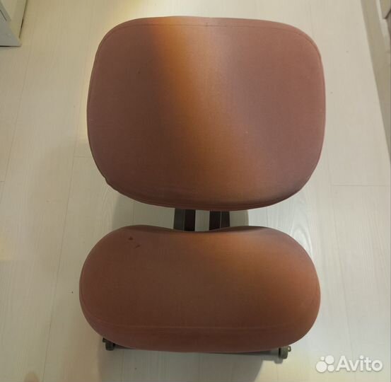 Коленный стул