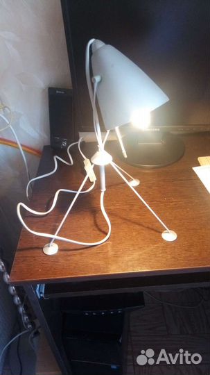 Светильник настольный