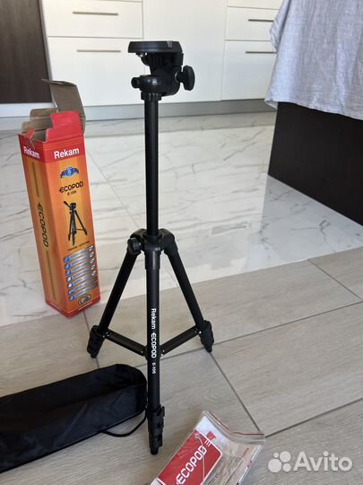 Штатив для фотоаппарата