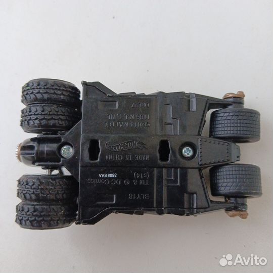 Машинка Hot Wheels Бэтмобиль