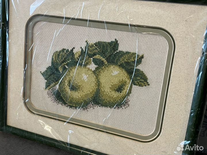 Картина вышивка крестом в рамке 