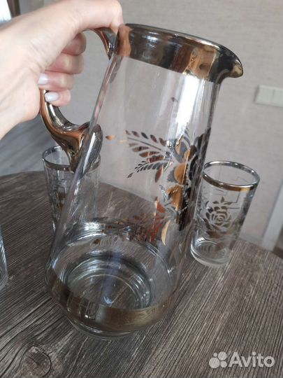 Кувшин и 6 стаканов