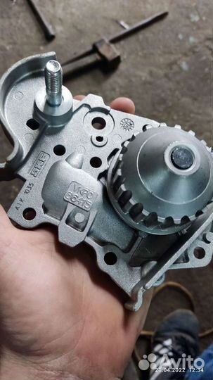 Водяной насос помпа renault logan