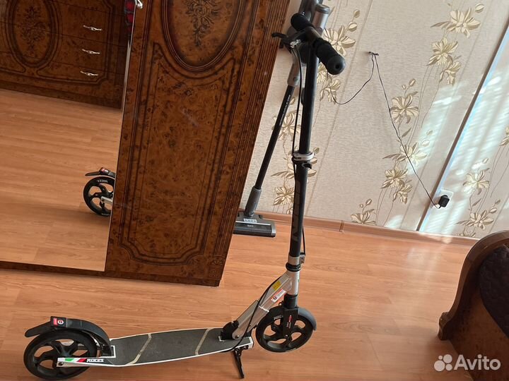 Самокат двухколесный