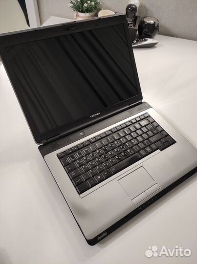Ноутбук Toshiba Satellite L300