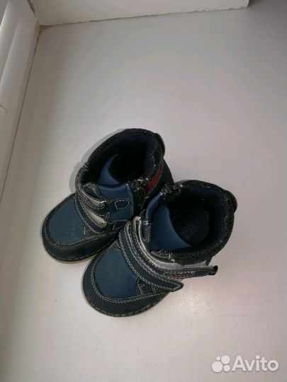 Ботинки размер 23