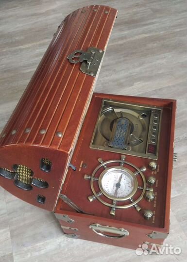 Музыкальный центр в ретро стиле