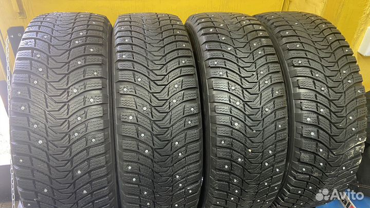 Michelin X-Ice North 3 215/60 R17