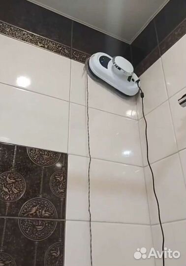 Робот мойщик окон