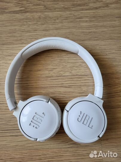 Беспроводные наушники jbl tune 520bt