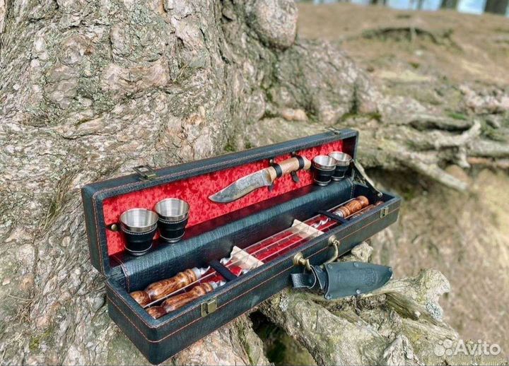 Набор подарочный шампурoв в чемодане для мужчины
