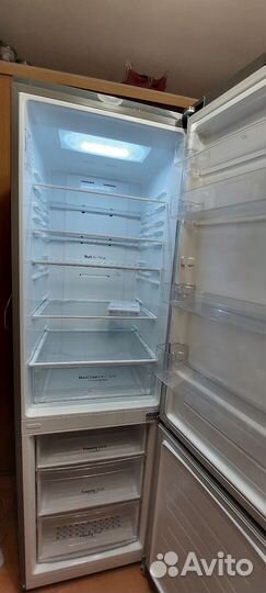 Холодильник LG серый металлик