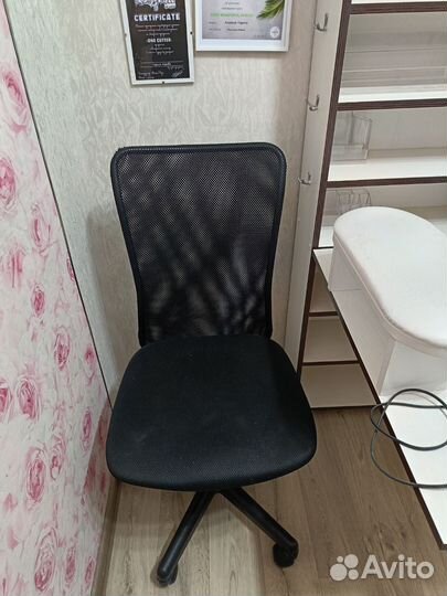 Стол для маникюра бу