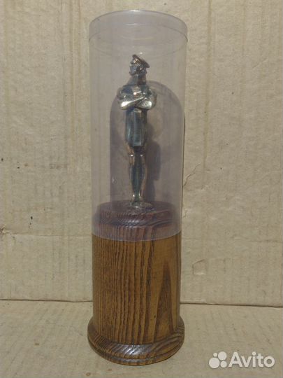 Статуэтка Золотой Остап