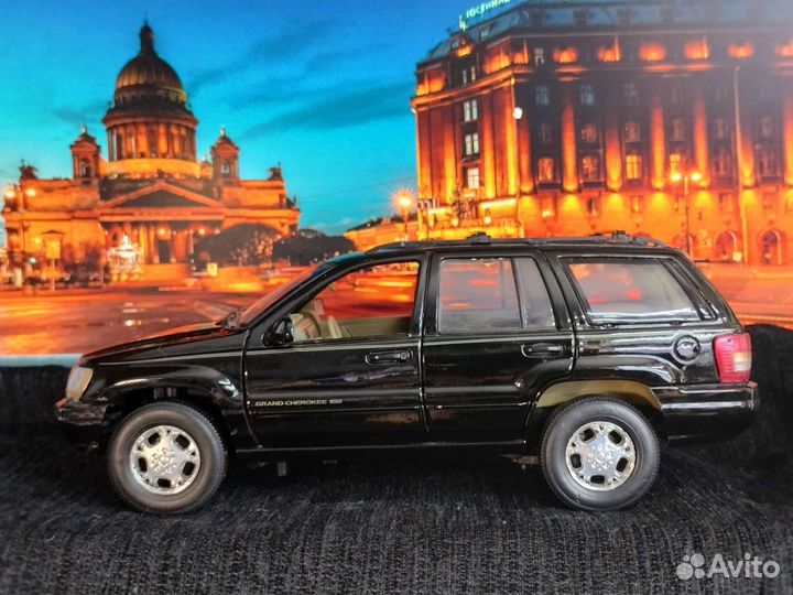 Jeep grand cherokee 1/18