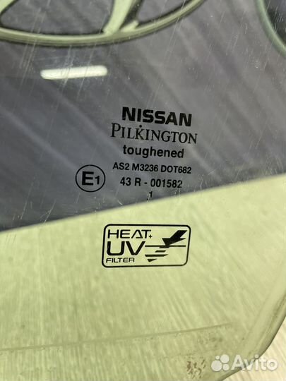 Стекло боковое двери Nissan almera N16 Лев