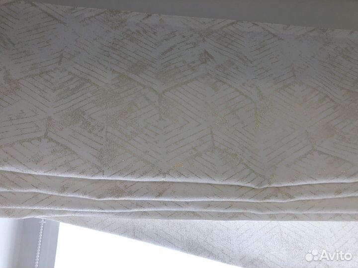 Римские шторы на кухню с карнизом