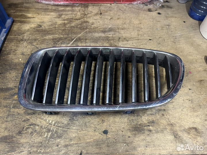 Решетка левая BMW F10 F11 Дорестайлинг