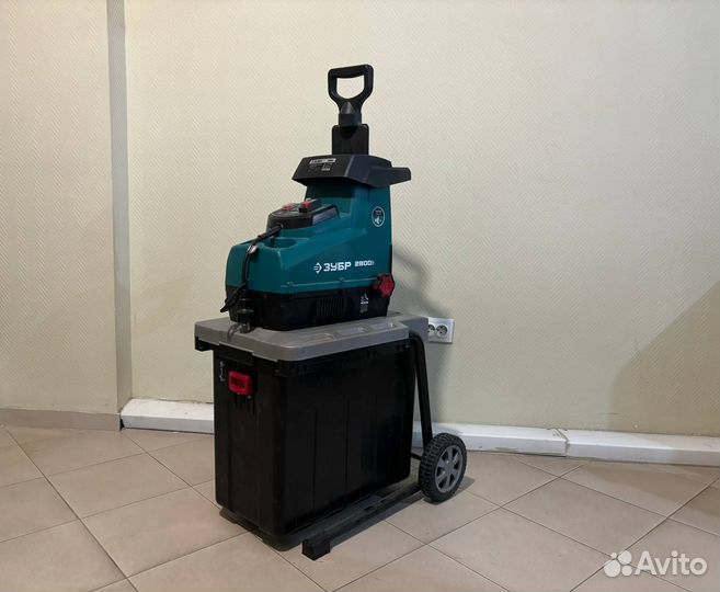 Садовый электрический измельчитель Зубр зиэ-44-280