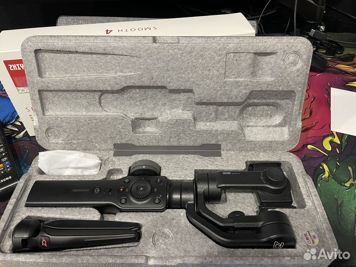 Стабилизатор для съемки Zhiyun smooth 4