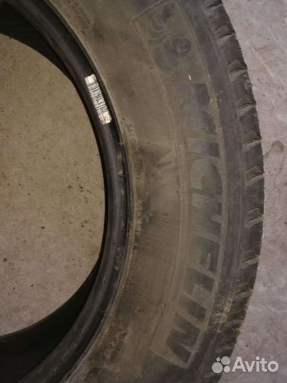 Michelin XW4 235/65 R17