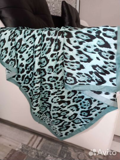 Шелковый платок Valentino