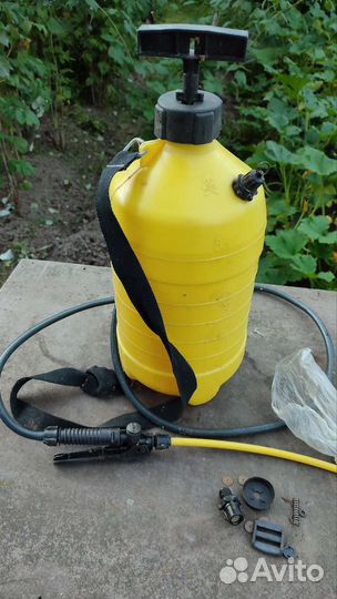 Опрыскиватель садовый ручной