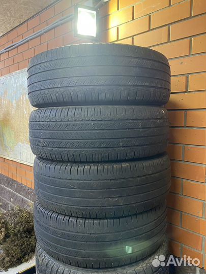 Michelin Latitude Tour HP 235/65 R17 108V