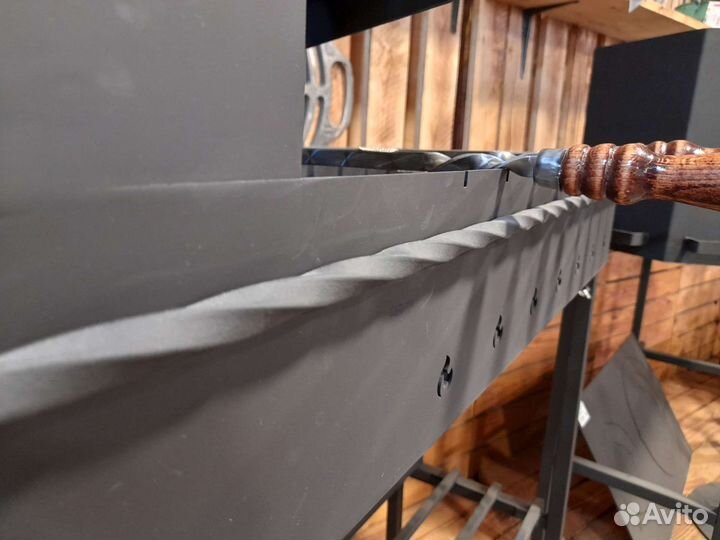 Мангал с подказанником люкс