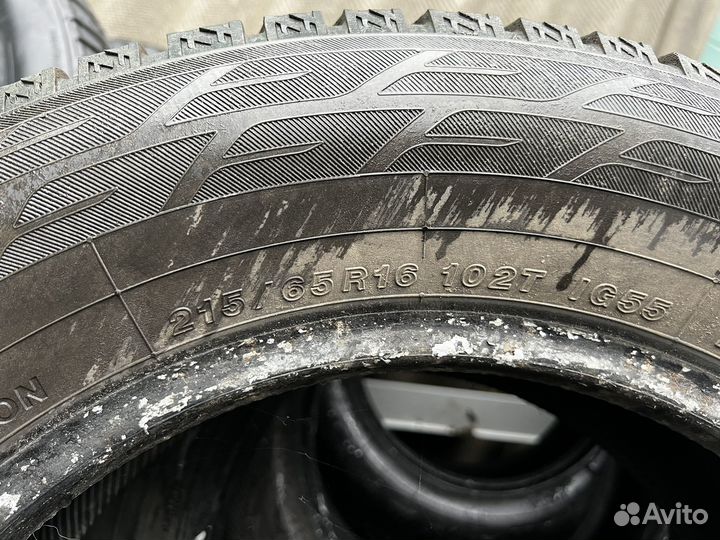 Yokohama Ice Guard Stud IG55 215/65 R16