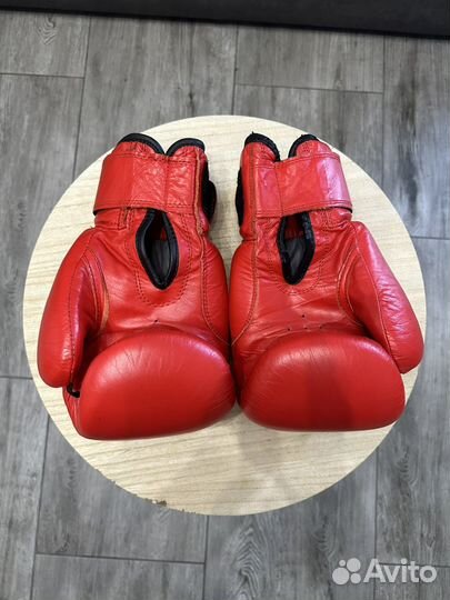 Боксерские перчатки 10 oz green hill