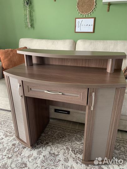 Стол туалетный с зеркалом Лазурит Магна