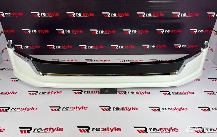 Губа передняя Toyota Land Cruiser 200 3м K1780