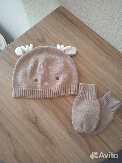 Комплект оленëнок H&M шапка и рукавички