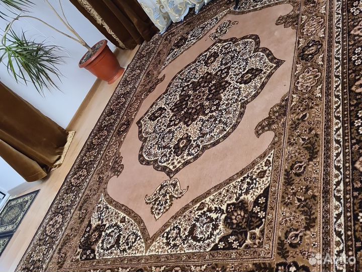 Ковер бу шерстяной