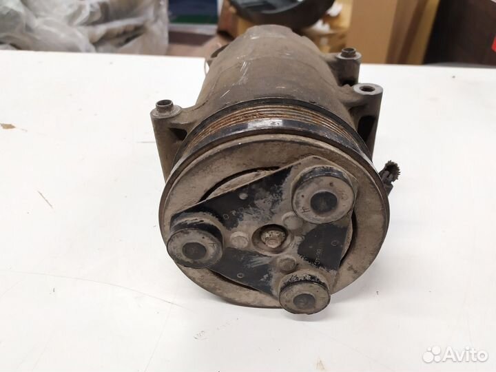 Компрессор кондиционера от Ford Focus 1,8 дизель