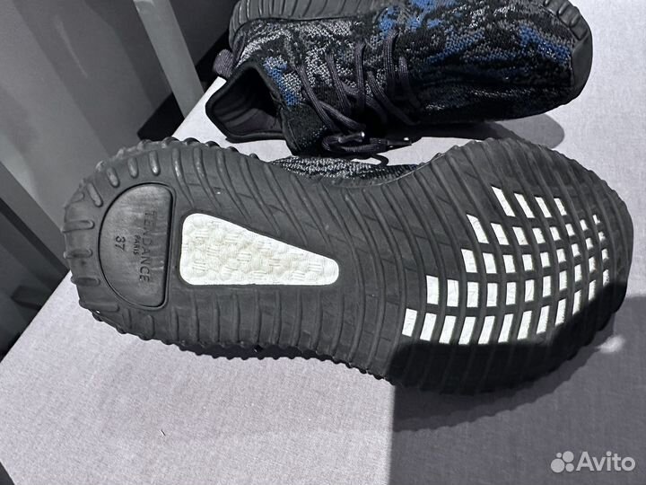 Кроссовки женские 37 размер