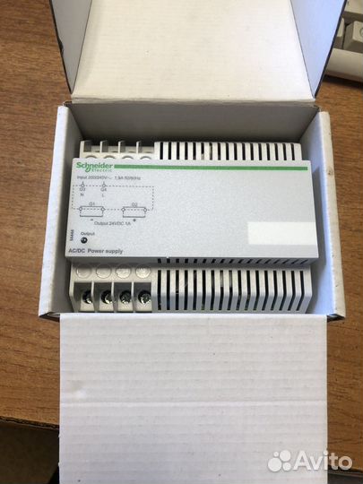 Блок питания schneider electric 54444 ac/dc