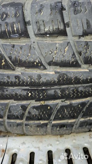 Triangle TR777 215/60 R17 96T