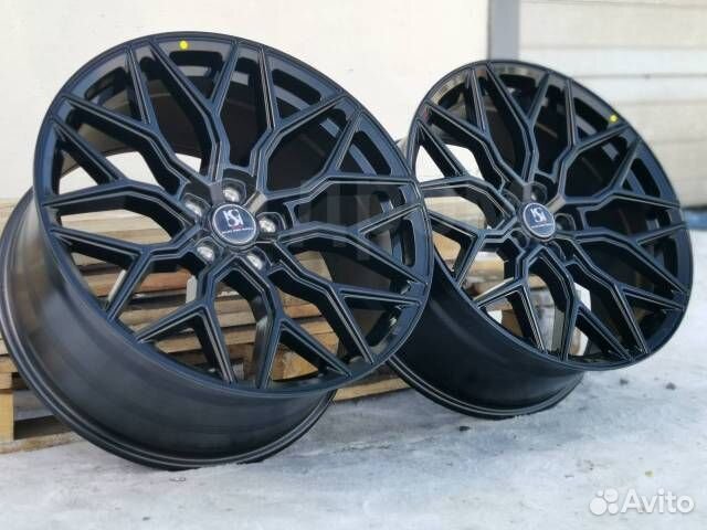 Диск литой разношир. Replica Vossen HF-2 R20 5x112